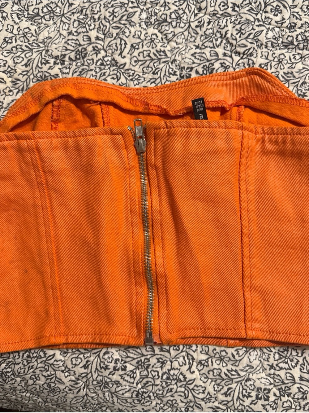 PrettyLittleThing Orange Faux Leather Strapless Corset Top - Picture 2 of 3